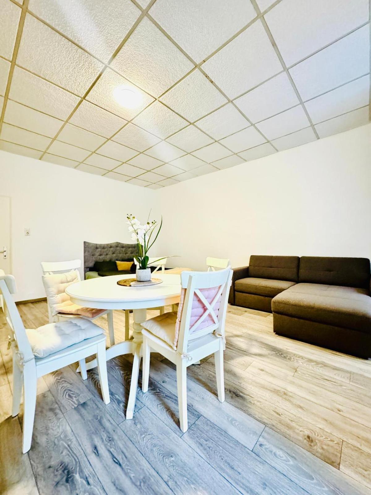 וינה Amazing 2Br Apartment Near Praterstern מראה חיצוני תמונה