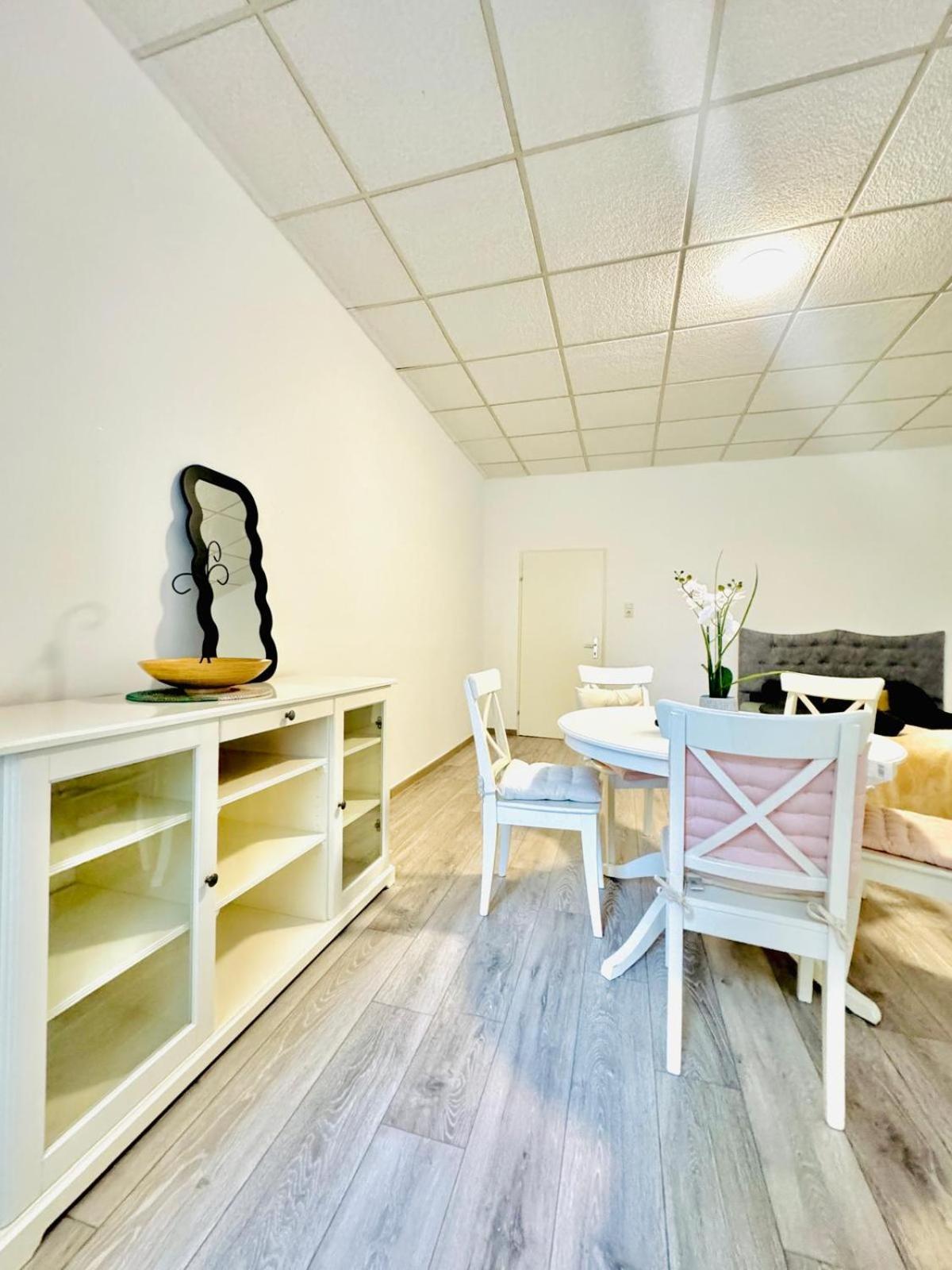 וינה Amazing 2Br Apartment Near Praterstern מראה חיצוני תמונה